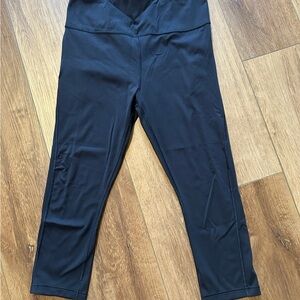 Athleta ultimate stash pocket capri